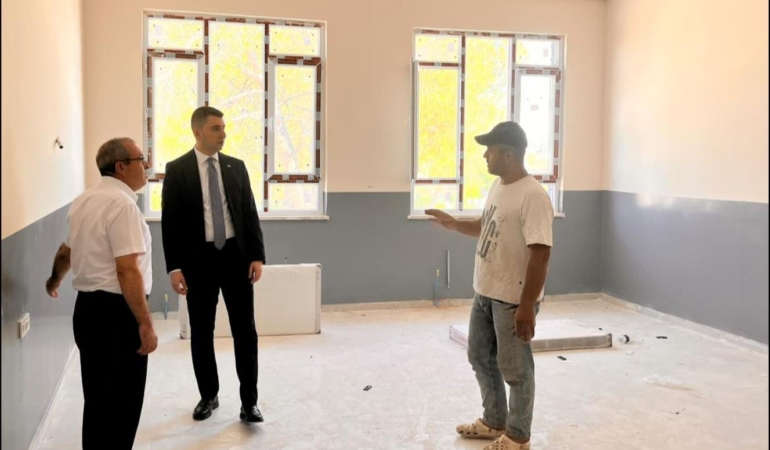 SINDIRGI’DA OKUL İNŞAATLARI YAKINDAN TAKİP EDİLİYOR