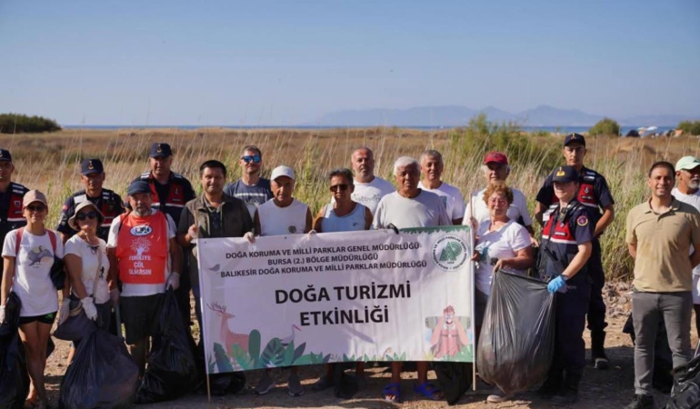 AYVALIK’TA ÇEVRE İÇİN ÖRNEK SEFERBERLİK