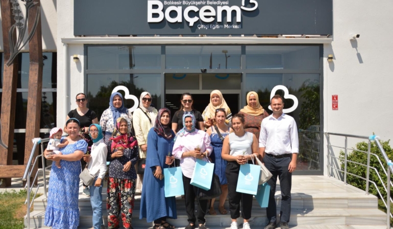 BURHANİYE AİLE DESTEK MERKEZİ KURSİYERLERİNDEN ZİYARET