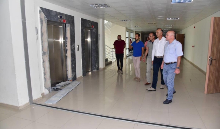 SINDIRGI DEPREMİNİN ARDINDAN BAÜN BİNALARI İNCELENDİ