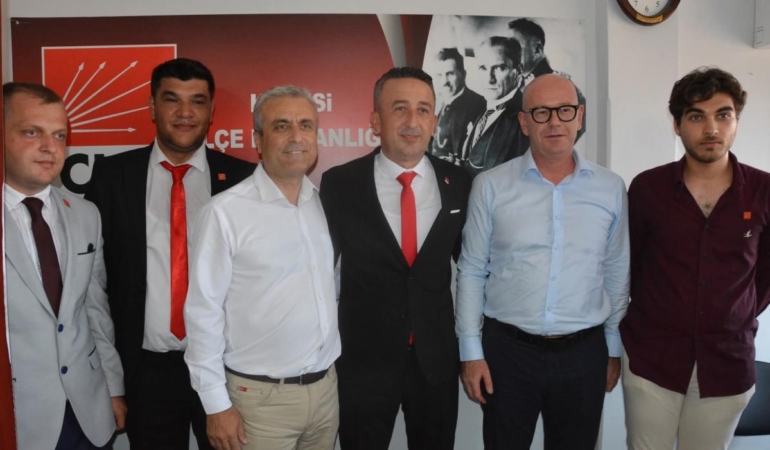 CHP KARESİ’DE KIRMIZI LİSTE HAREKETLENDİ