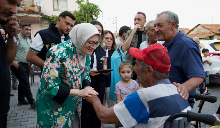 DEPREMZEDELERE ZİYARET