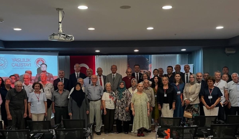 YAŞLILIK VE AİLE POLİTİKALARI BALIKESİR’DE TARTIŞILDI