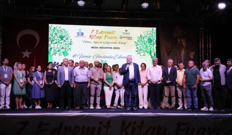 7. EDREMİT KİTAP FUARI SONA ERDİ