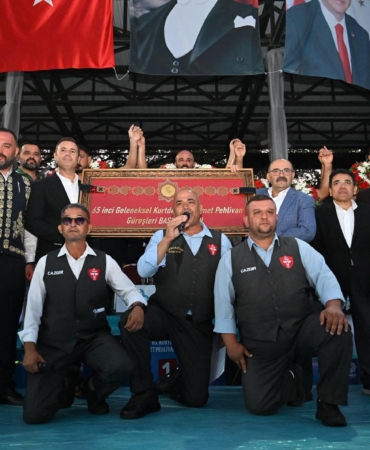 65. Geleneksel Kurtdereli Mehmet Pehlivan Yağlı Güreşleri’nin Başpehlivanı Orhan Okulu (8)