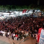 Altınova'nın Cazibe Merkezi Sahil Gece Pazarı Yeni Yüzüyle Açıldı-8