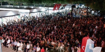 Altınova'nın Cazibe Merkezi Sahil Gece Pazarı Yeni Yüzüyle Açıldı-8