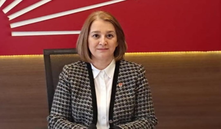 CHP Balıkesir İl Kadın Kolları Başkanı Ayşe Pınar Yahşi