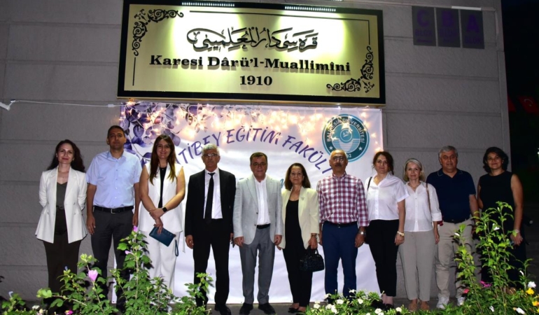 NEF MEZUNLARI GEÇMİŞE YOLCULUK YAPTI