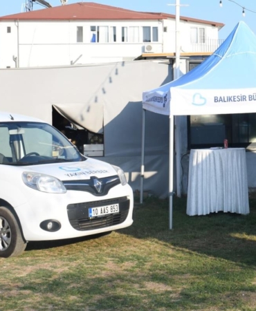 a0694d8e-b8b2-4b52-b0ce-7b2829bdcc8b