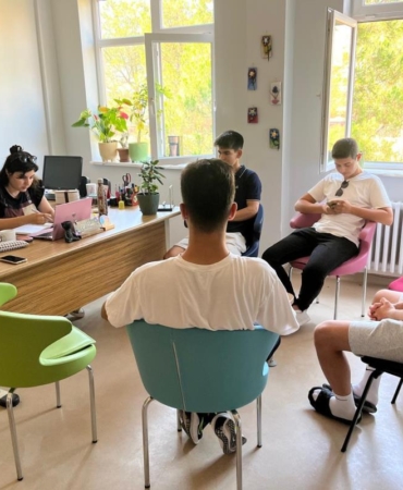 b8cafe82-63c5-475d-8b6c-715d6f4d2950