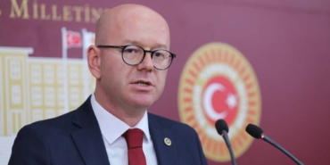 serkan-sari-kimdir-chp-milletvekili-serkan-sarinin-kariyeri-ve-siyasi-hayati