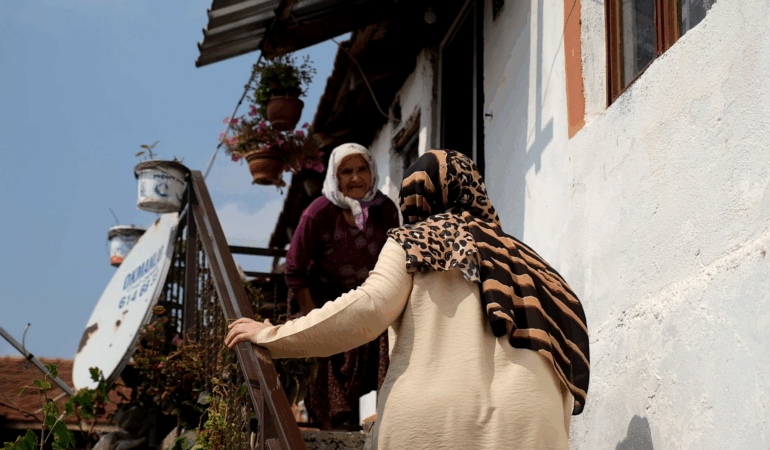 BAŞKAN ŞEHİRLİ: “ALTIEYLÜL’DE KİMSE YALNIZ DEĞİL”