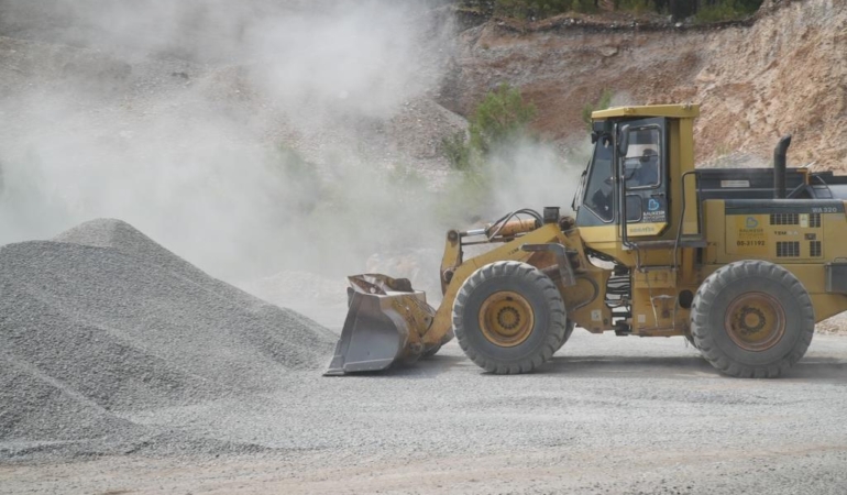 BÜYÜKŞEHİR, DURSUNBEY’DE ULAŞIM KONFORUNU ARTIRDI
