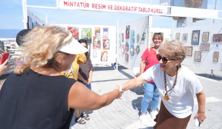 MİNYATÜR VE DEKORATİF TABLOLAR İLGİ ODAĞI OLDU