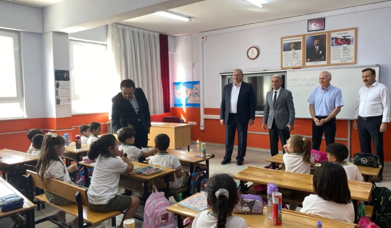 BİGADİÇ’TE YENİ EĞİTİM YILI COŞKUYLA BAŞLADI