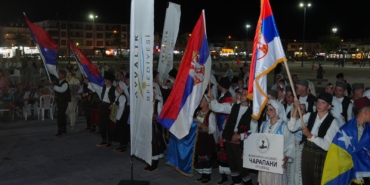 6 ülke, 17 halk dansları ekibi ve 700 dansçıyla festival bu yıl da görkemli geçti-9