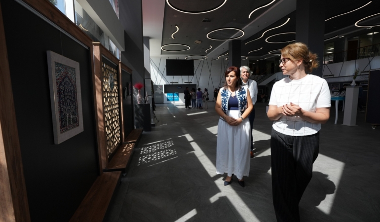 ‘MAVİNİN LÂL HALİ’ SANATSEVERLERLE BULUŞUYOR