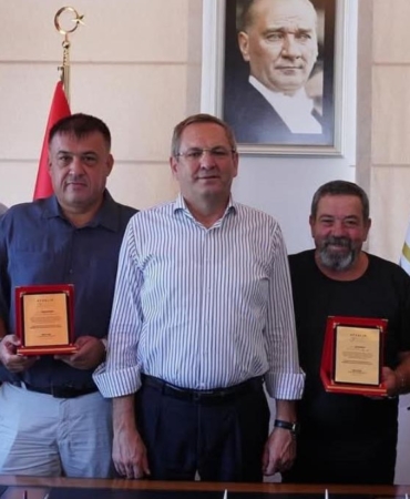 “Ayvalık Benimle Temiz” Başkan Ergin’den Dalgıçlara Teşekkür Plaketi-1