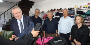 EDREMİT BELEDİYESİ 400 ÖĞRENCİYE KIRTASİYE DESTEĞİ SAĞLADI (4)