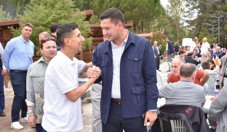 AK PARTİ ALTIEYLÜL’DEN GÜÇ GÖSTERİSİ