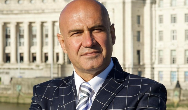 “ÖNCE MASUM ÇOCUKLA HELALLEŞ!”