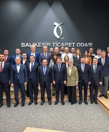 f9aa4d56-33ff-45a4-a6cf-5239f5a99dab