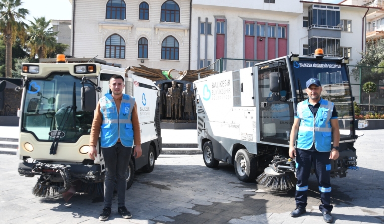 BÜYÜKŞEHİR’DEN ŞEHRİN DÖRT BİR YANINDA TEMİZLİK SEFERBERLİĞİ