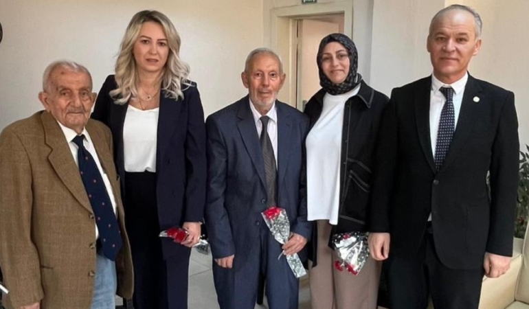 1b3eeb81-4a40-4b98-bb4a-d3e323f5d188_16x9_cropped