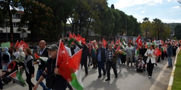 ++ 2 AYVALIK’TA ÖZGÜR FİLİSTİN İÇİN YÜRÜDÜLER_11_16x9