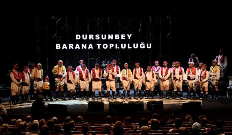 BALIKESİRLİLERDEN ÜÇ GÜN SÜREN 10.10 ETKİNLİKLERİNE YOĞUN İLGİ