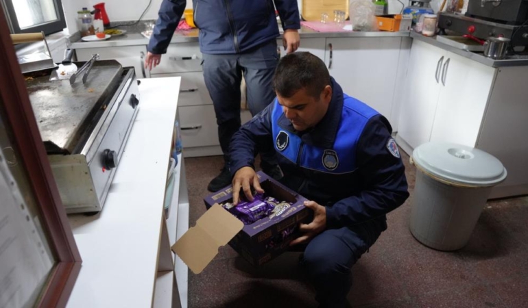 SINDIRGI’DA OKUL KANTİNLERİNE SIKI DENETİM!