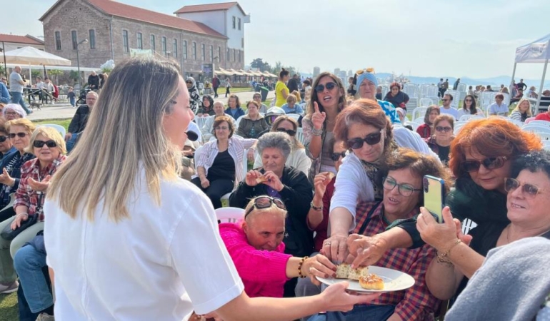 AYVALIK’TA ZEYTİN, MÜZİK VE COŞKU BİR ARADA