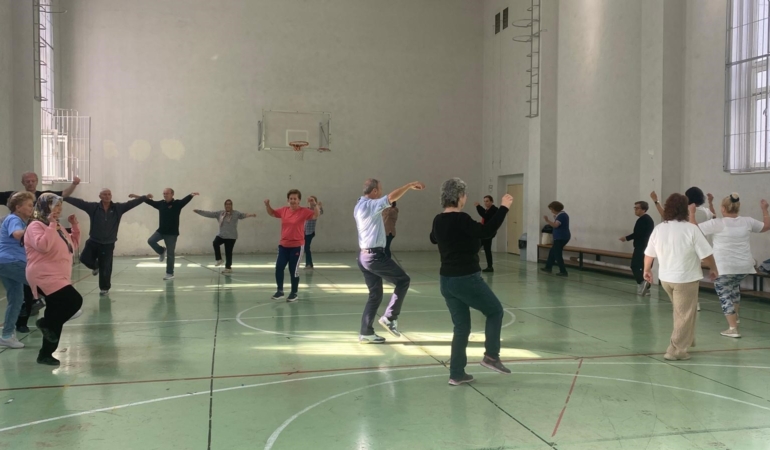 TAZELENME ÜNİVERSİTESİ’NDE HALK OYUNLARI  İLE AKTİF YAŞLANMA DÖNEMİ BAŞLADI