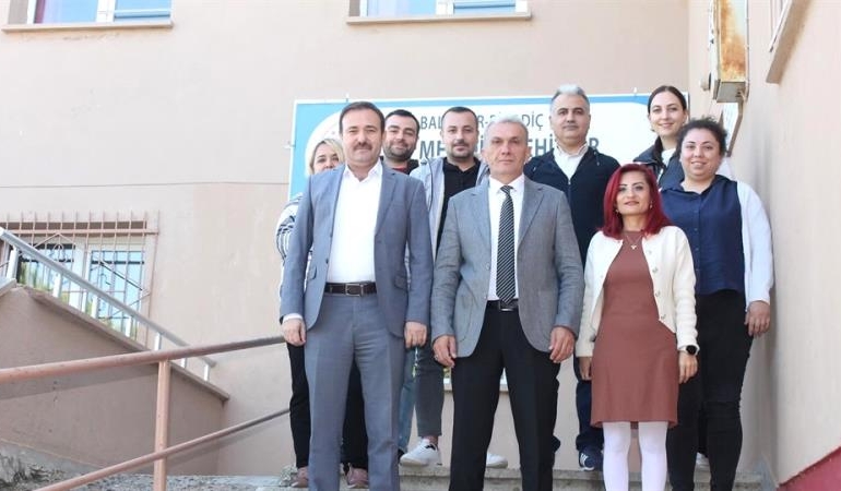 “ÖĞRENCİLERİMİZİN BAŞARILARINI GÖRMEK BÜYÜK BİR MUTLULUK”