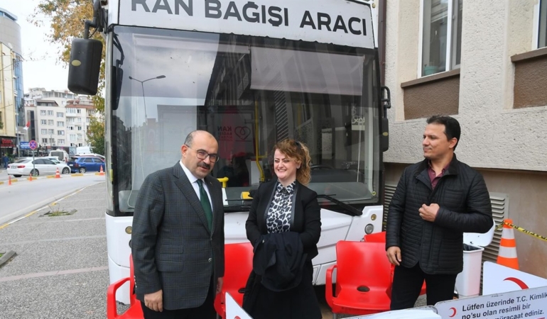 VALİ USTAOĞLU MOBİL HİZMET ARACINI İNCELEDİ