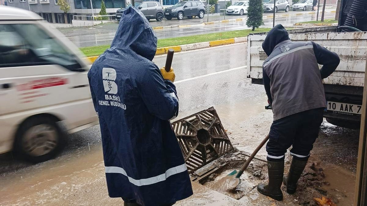 Balıkesir Büyükşehir Belediyesi aşırı yağışlara karşı teyakkuzda