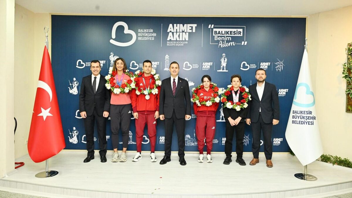 Başkan Akın, Milli Sporcuları ağırladı