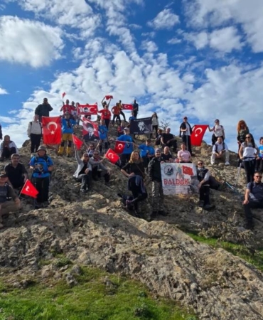 BALDAK, ATATÜRK'Ü GÖMEÇ KAYALIKLARINDA ANDI