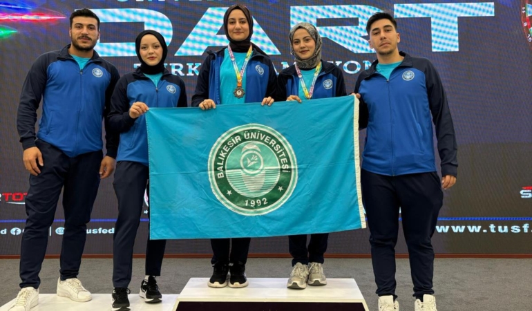 BAÜ DART TAKIMI BURDUR’DAN İKİ MADALYA İLE DÖNDÜ