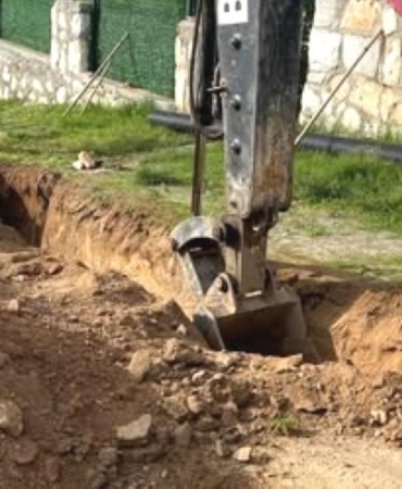 YİĞİTLER MAHALLESİ'NDE KANALİZASYON ŞEBEKESİ ALTYAPISI GENİŞLETİLİYOR (2)