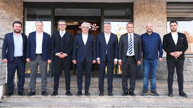 Balıkesirspor Yönetiminden Nezaket Ziyaretleri