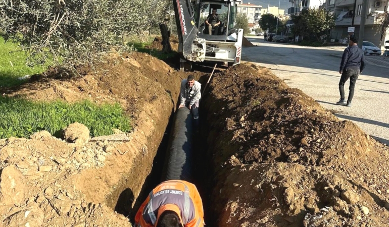 EDREMİT’TE ALTYAPI ATAĞI: TAŞKINLARA SON VERİLİYOR