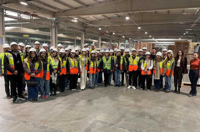 1-e9696808-a4a9-4c01-b569-8fd4ecdc8980