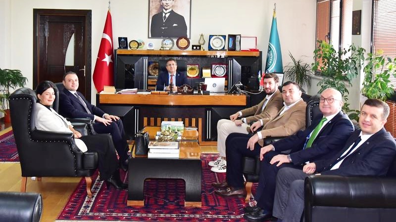 Askon Balıkesir Şubesinden Rektör Oğurlu’ya Ziyaret16x9_011 (2)