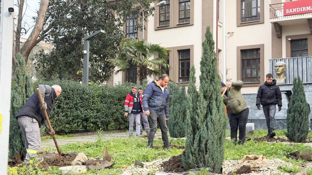++ BANDIRMA HÜKÜMET KONAĞI AĞAÇLANDIRMA-16x9_003