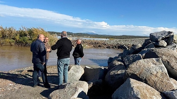 DSİ AYVALIK’TA TAŞKIN SONRASI HAREKETE GEÇTİ