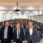 MUSTAFA KÜRLEK BAŞARISININ SIRRINI ÖĞRENCİLERLE PAYLAŞTI-16x9_071 (2)