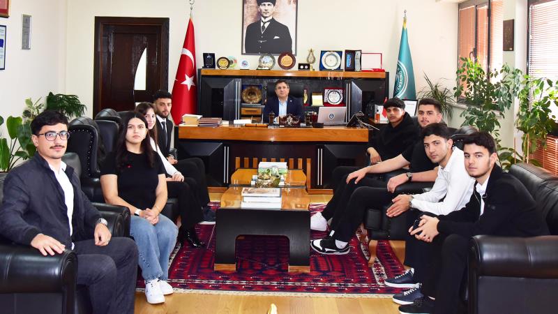 banrektrprof_dr_ycelourluazerbaycanlrenciler-16x9_041