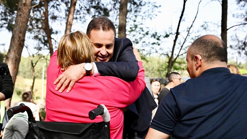 büyükşehir engelli bireylere yardım-16x9_098